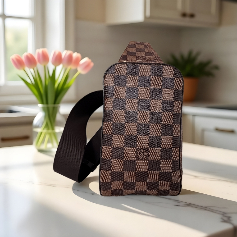 Louis Vuitton EUC ✨ Damier Ebene Geronimos Belt Crossbody Bag Bumbag W/BOX - Picture 5 of 16